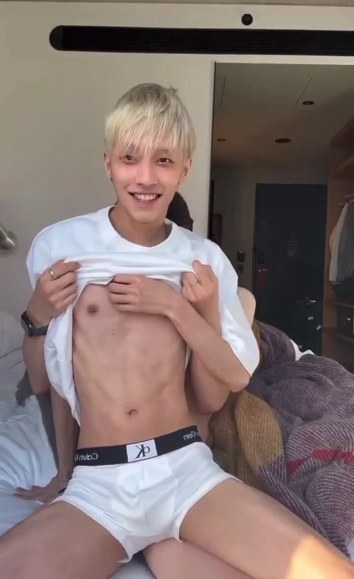 Hot asian guys cute playlist: Asian twink -… ThisVid.com