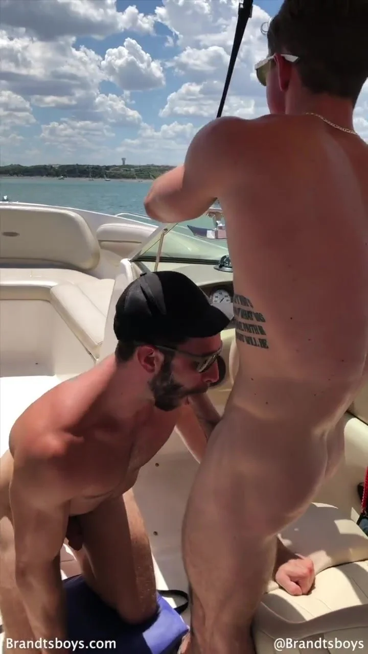 Public gay sex Boat Head image