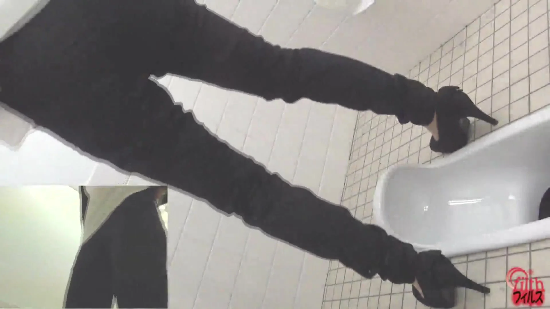 Japanese Ladies Poop Voyeur - video 37 pic