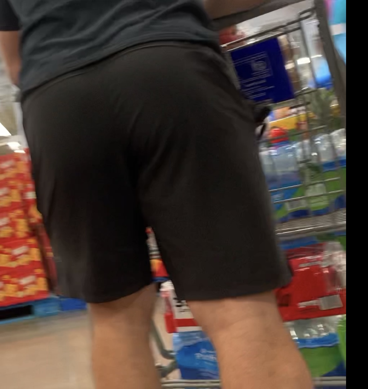 Bubble butt at store