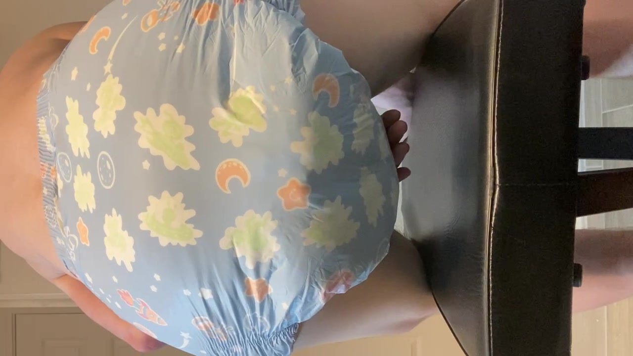 Messing and squishing in diaper