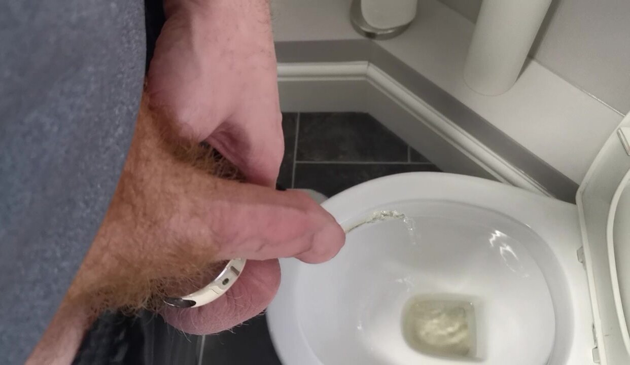 Pissing with Ball Weights