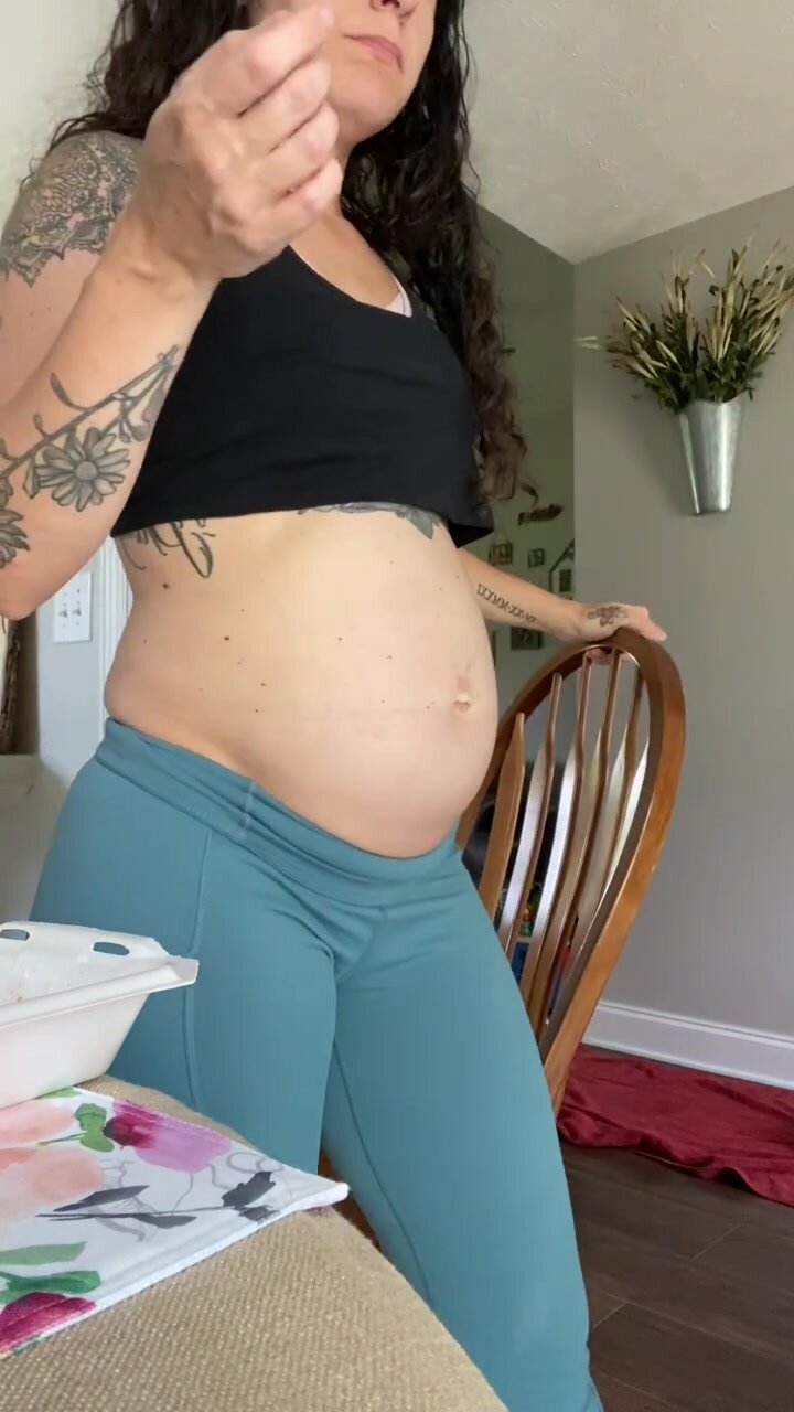 pregnant girl eating fast food