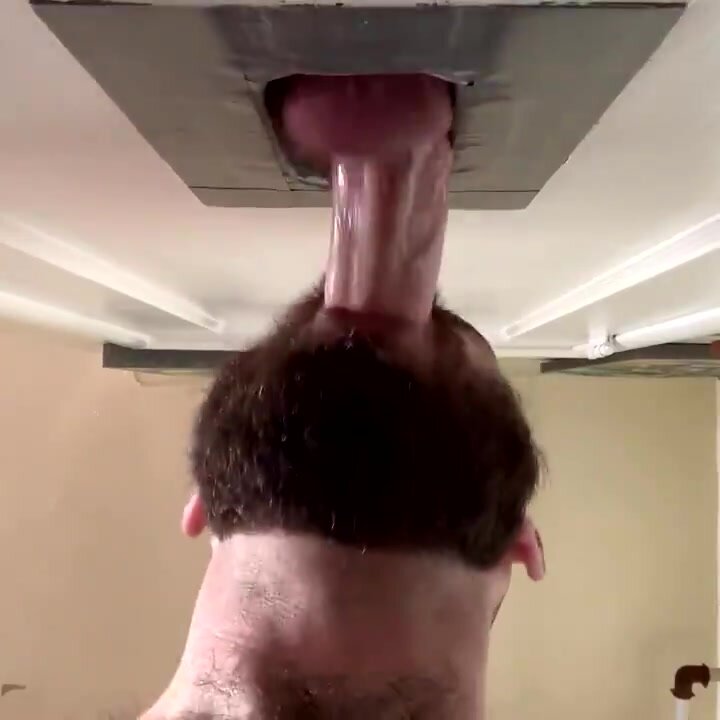 Sucking a big dick - video 8