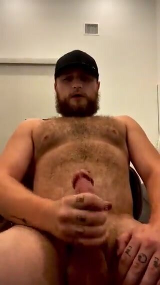 Hot hairy otter cums