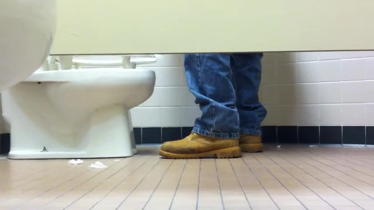University toilet voyeur - part 1