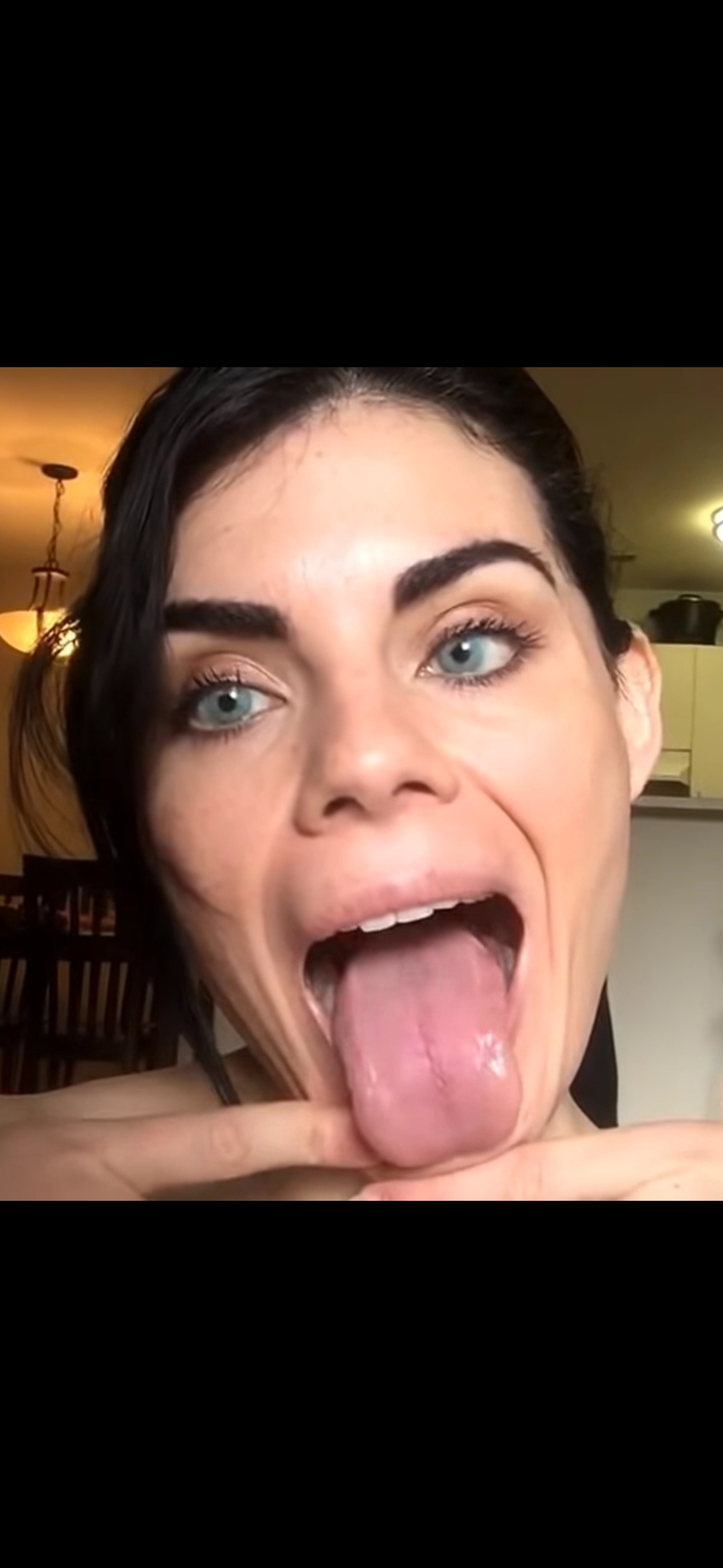 Exploring beautiful tongue - ThisVid.com