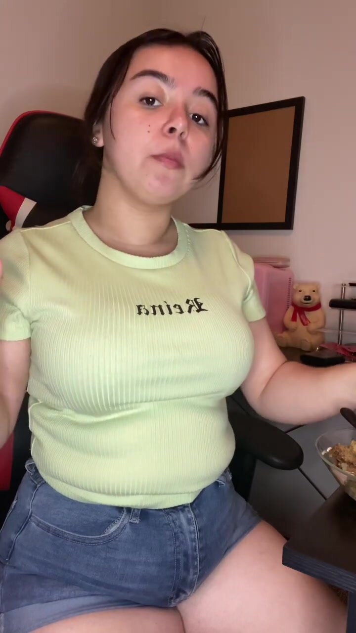 chubby girl stuffing and show fat belly