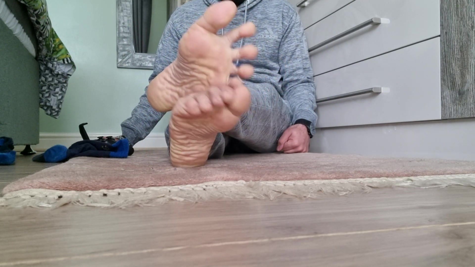 Guys Sexy Blue Socks and Wrinkly Feet