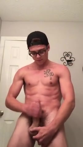 MOST HANDSOME CAMMER WITH HUGE COCK