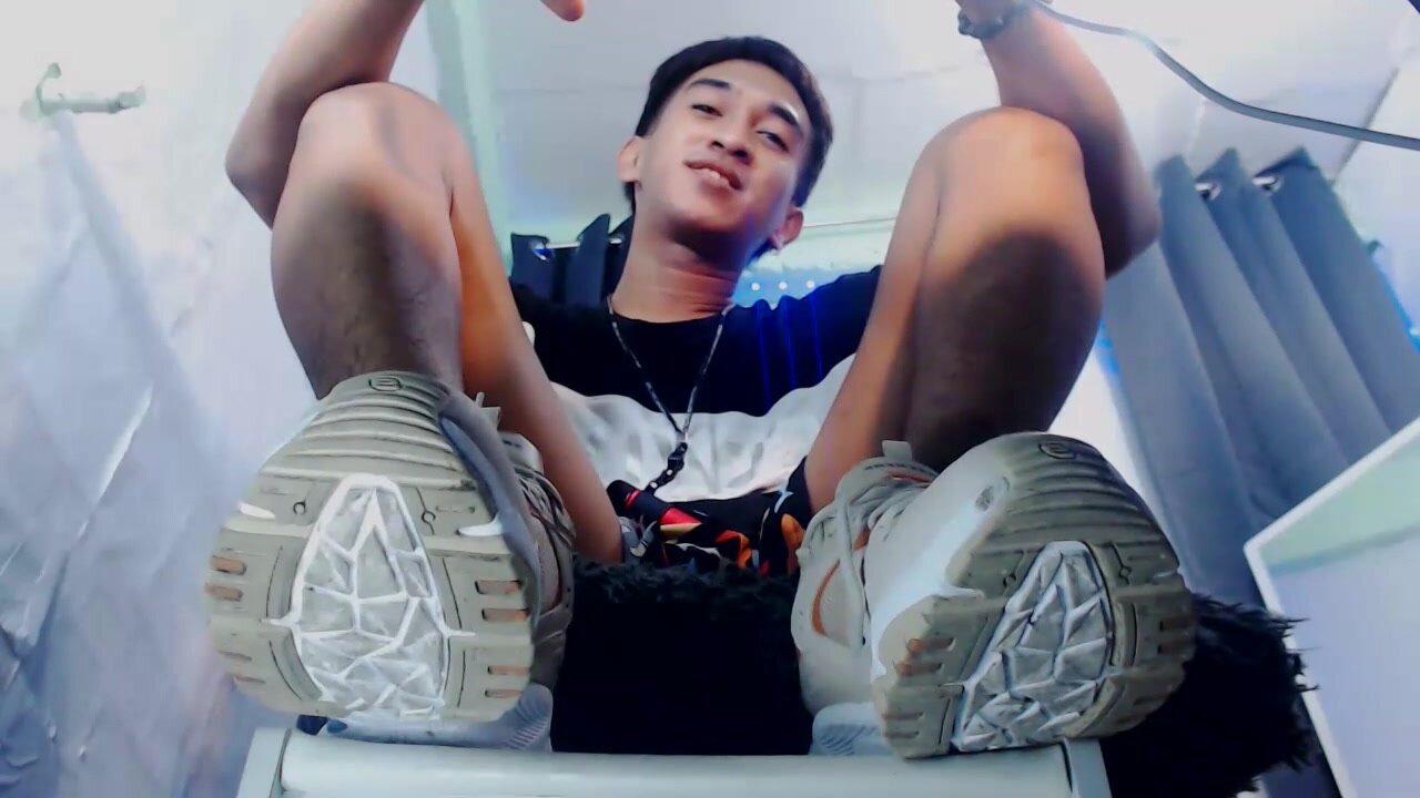 Pinoy boy becomes foot master