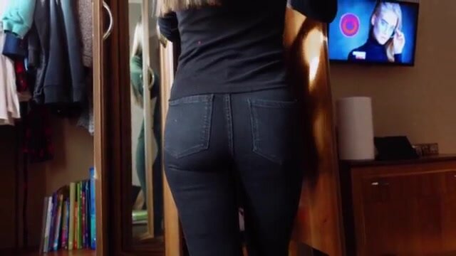 Hot Latina In black jeans analyzed