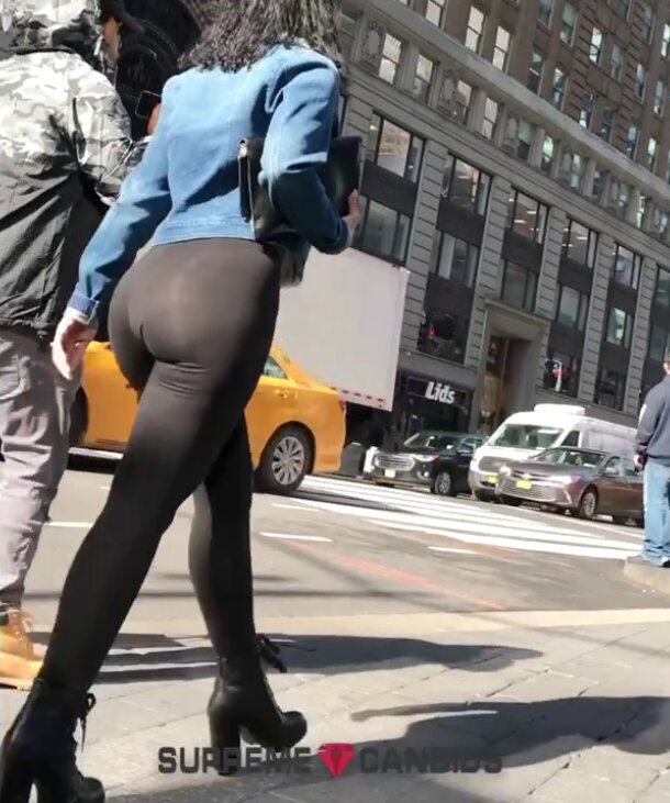 PHAT ASS SLIM THICK AROUSING CANDID BABE