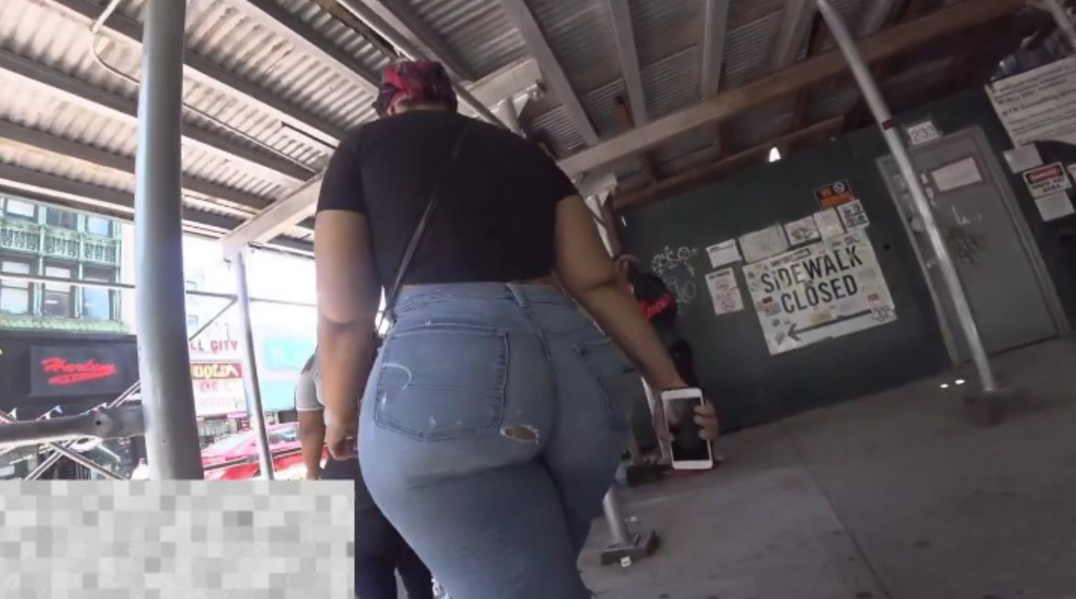 EPIC MONSTER BBW BIG ASS CANDID TIGHT JEANS