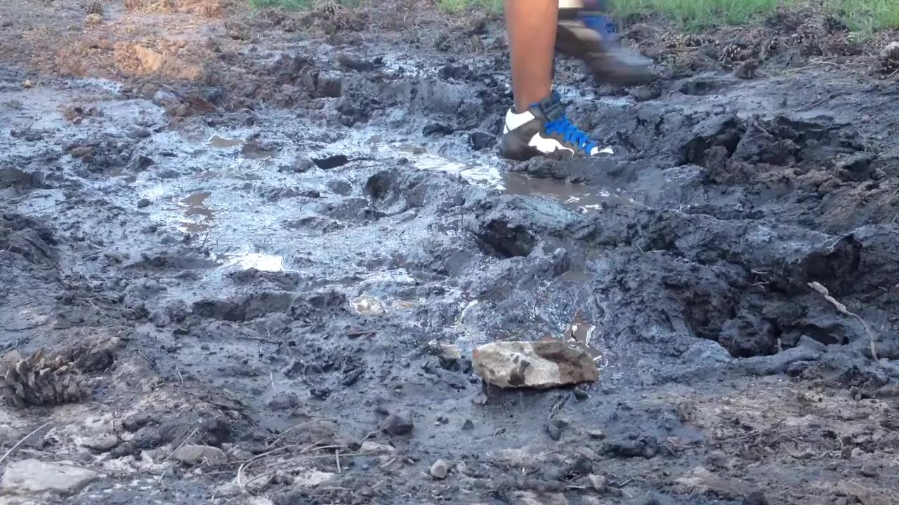 Muddy Nike Dunks