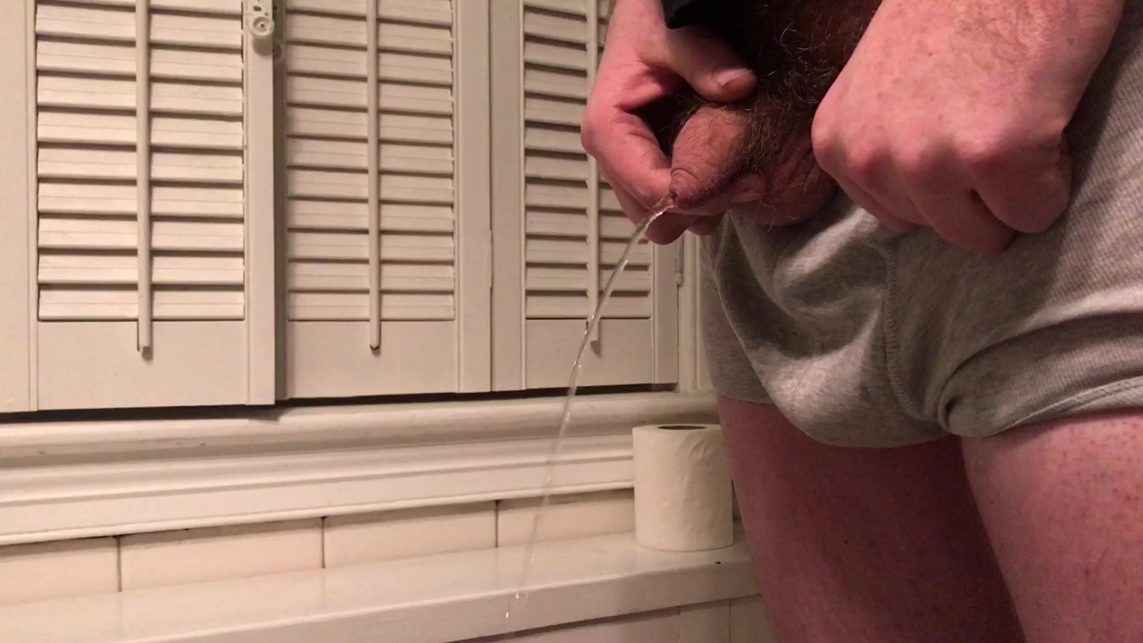 Dutch guy pissing 01