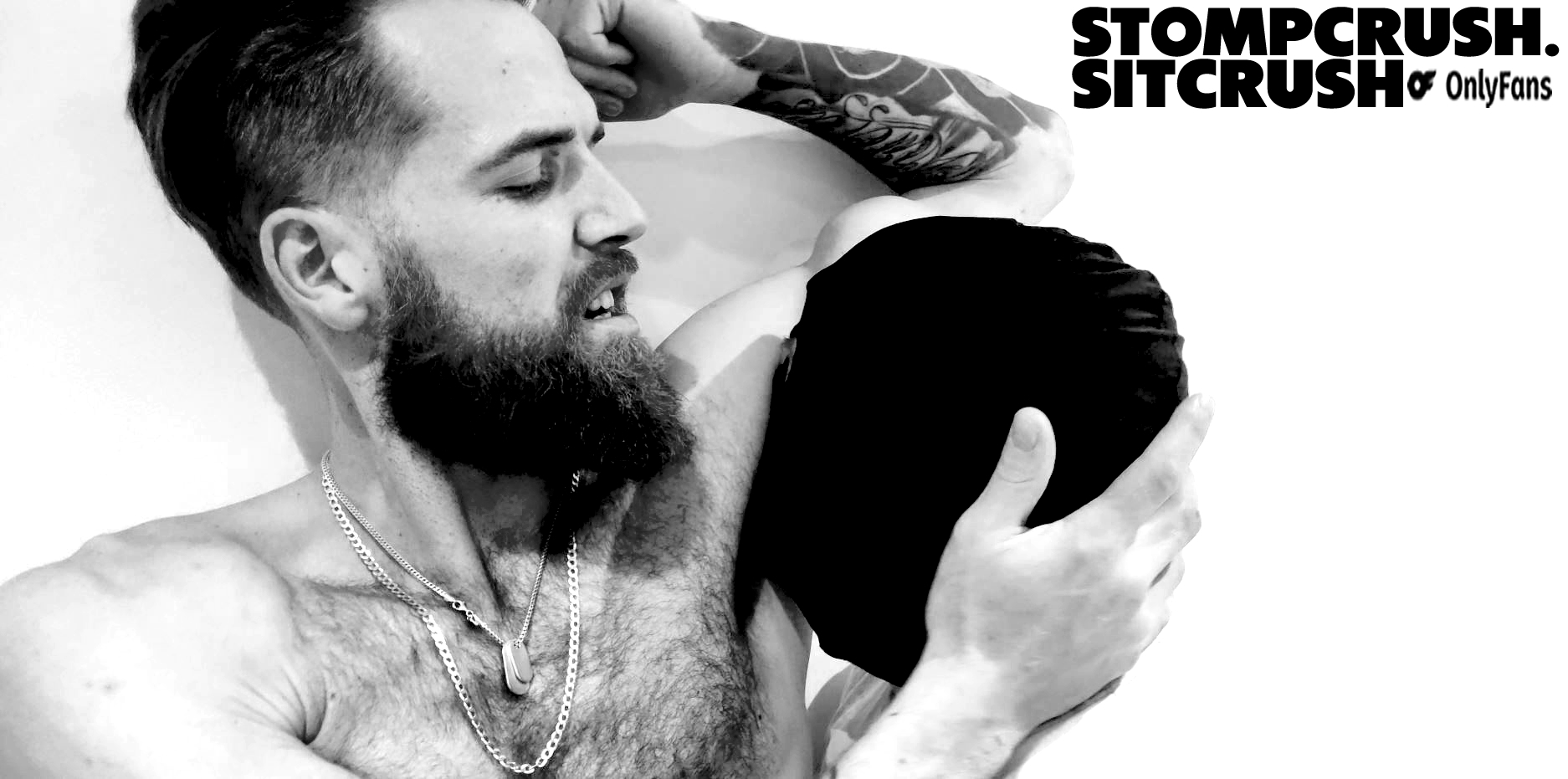 New vid from us. Worshipping str8 alphas armpits