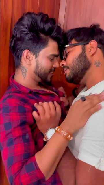 New Hot Romantic Badmasti - INDIAN men: INDIAN GUY FIRST LOVE DATE - ThisVid.com