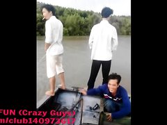 PISSING AND POOPING ON THE BOAT