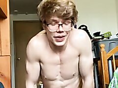 muscle nerd beating off