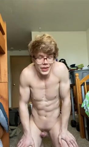 muscle nerd beating off