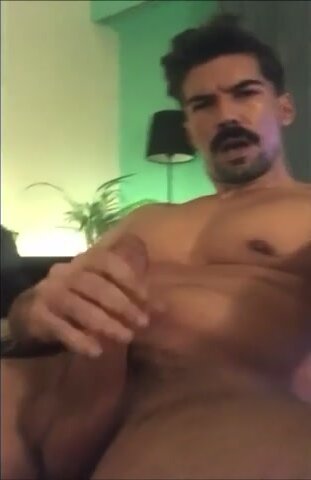 Gorgeous guy wank - video 21