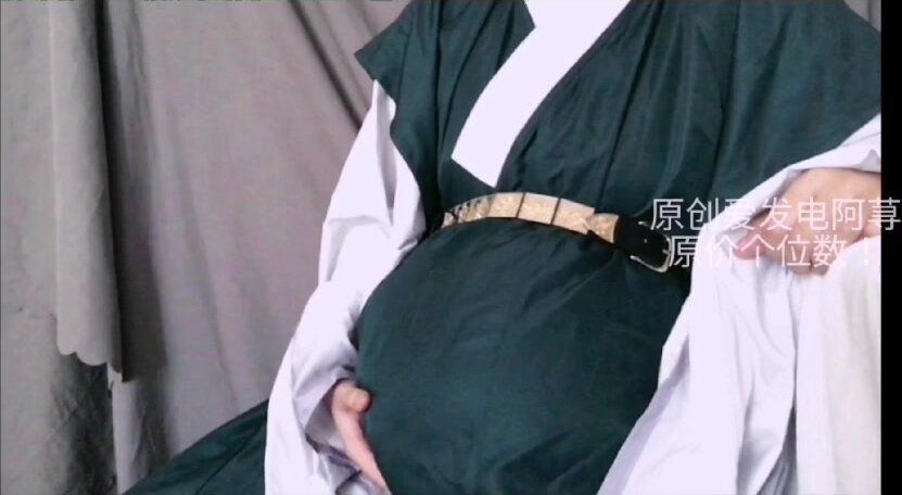 Ancient Chinese Man giving birth (2)