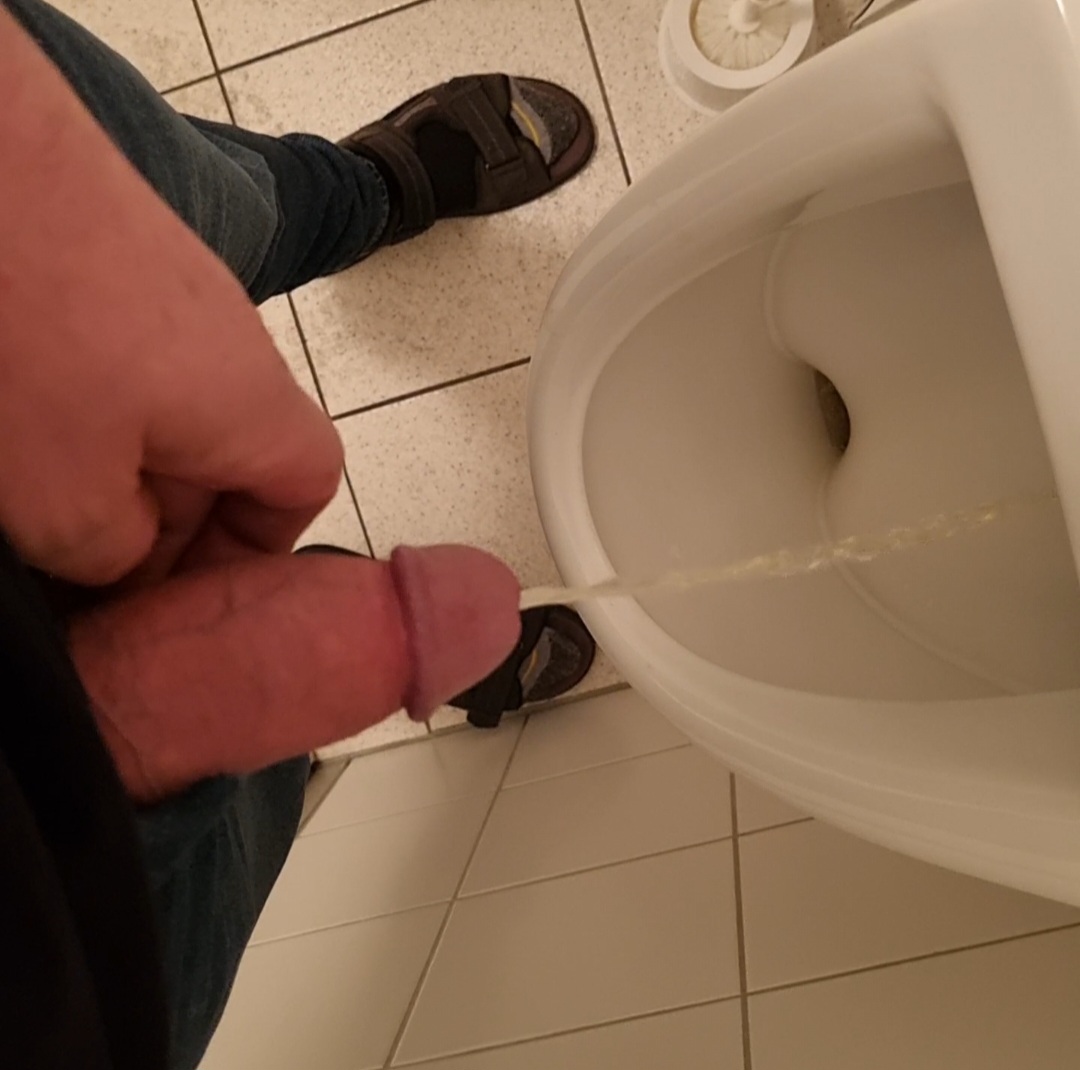 Urinal Piss 1