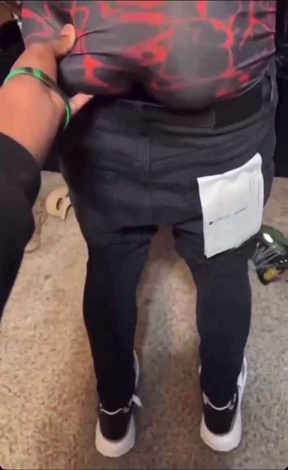 Touching my bestfriends ass (pt.4)