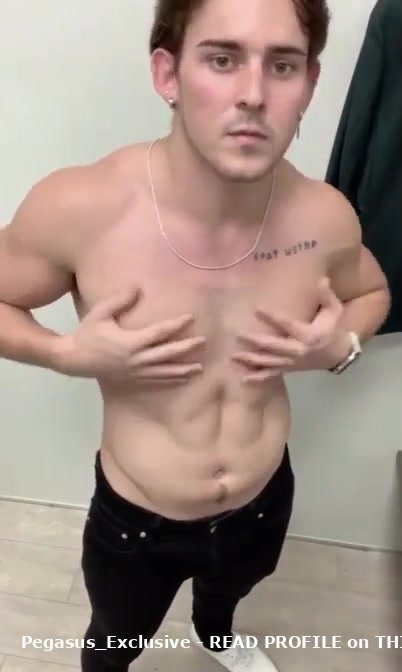 Exhibitionist jerks off in changing room
