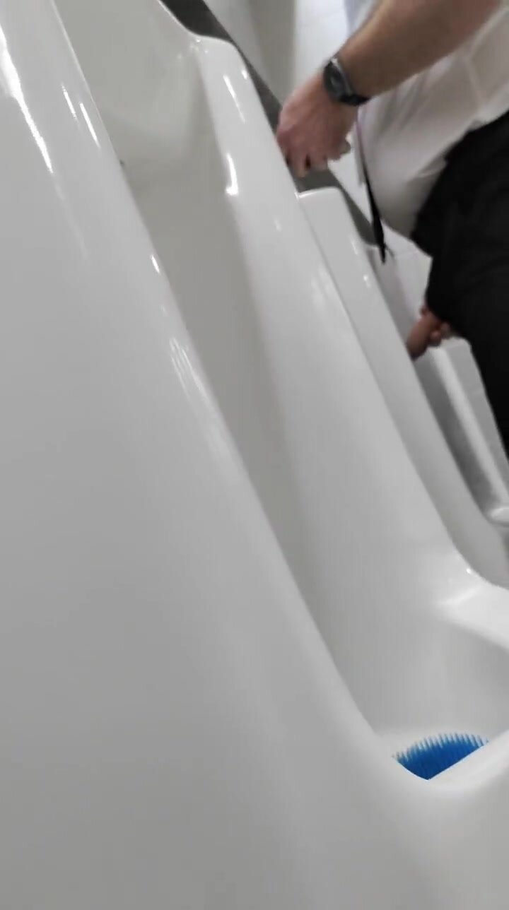 spy piss - video 105