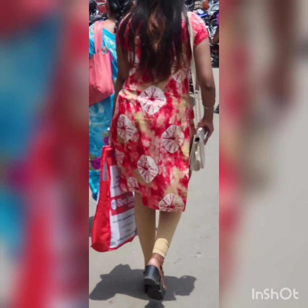 Tamil Girl ass shake