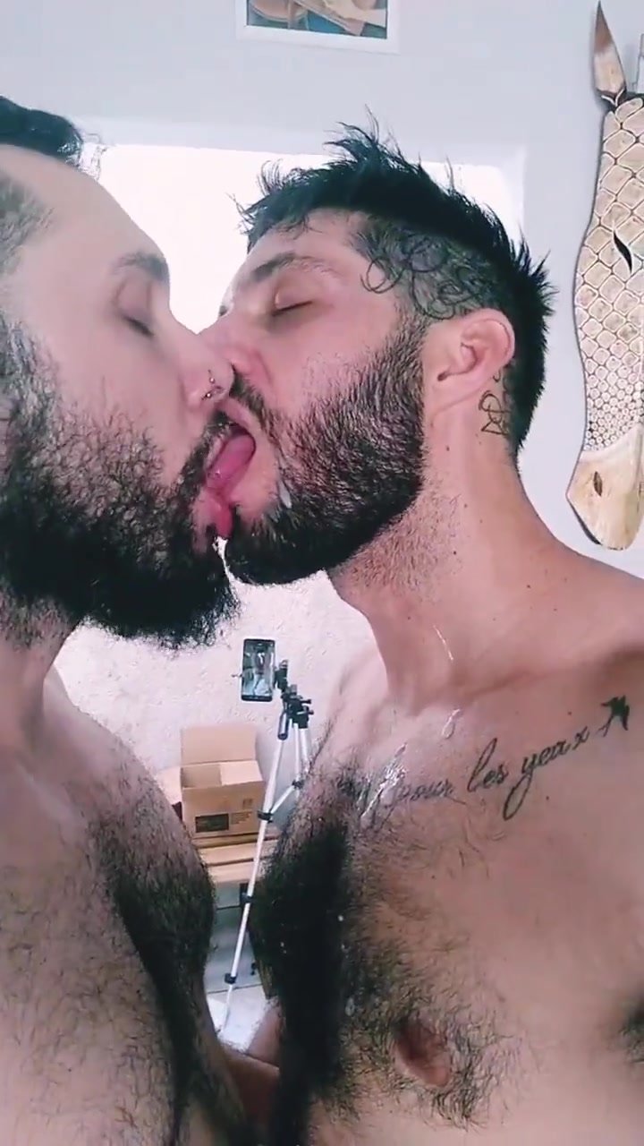 Daddies kissing - video 2