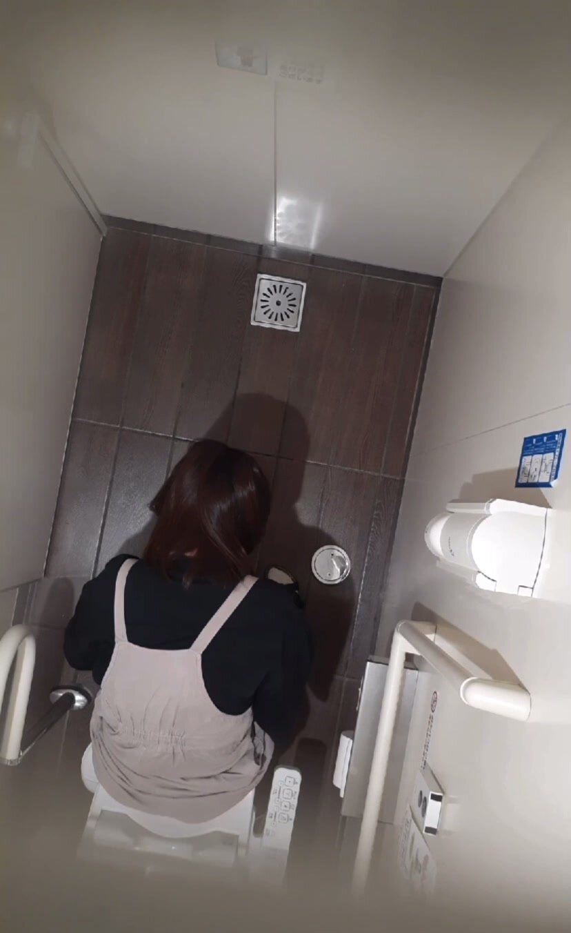 toilet voyeur - video 55