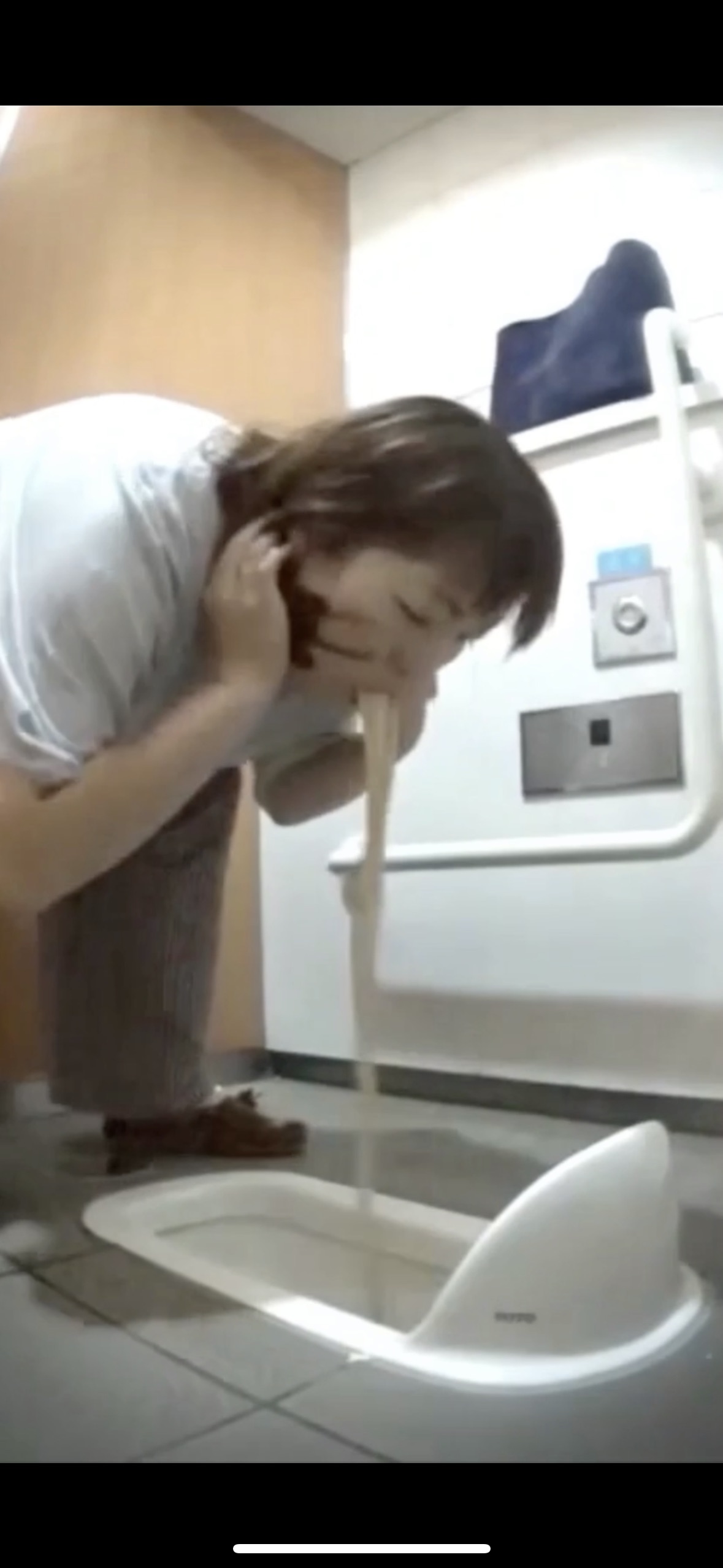 Japanese girl vomit - video 26