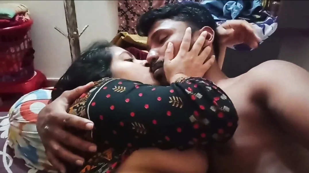 Indian Couples Cam Chat - INDIAN COUPLES LEAKED SEX PART 4 - ThisVid.com