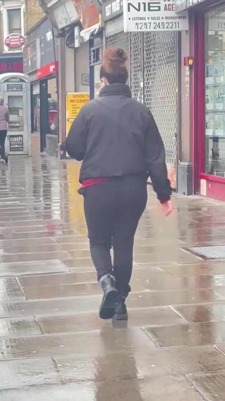 Teen pawg walking in the rain - video 2