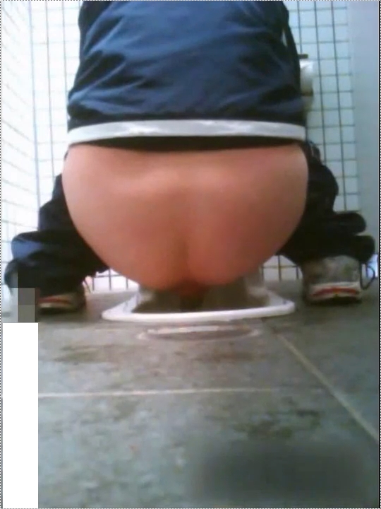 pooping - video 636