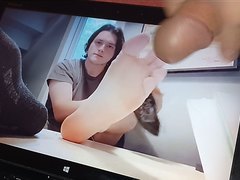 Cumming to hot feet reveal 2