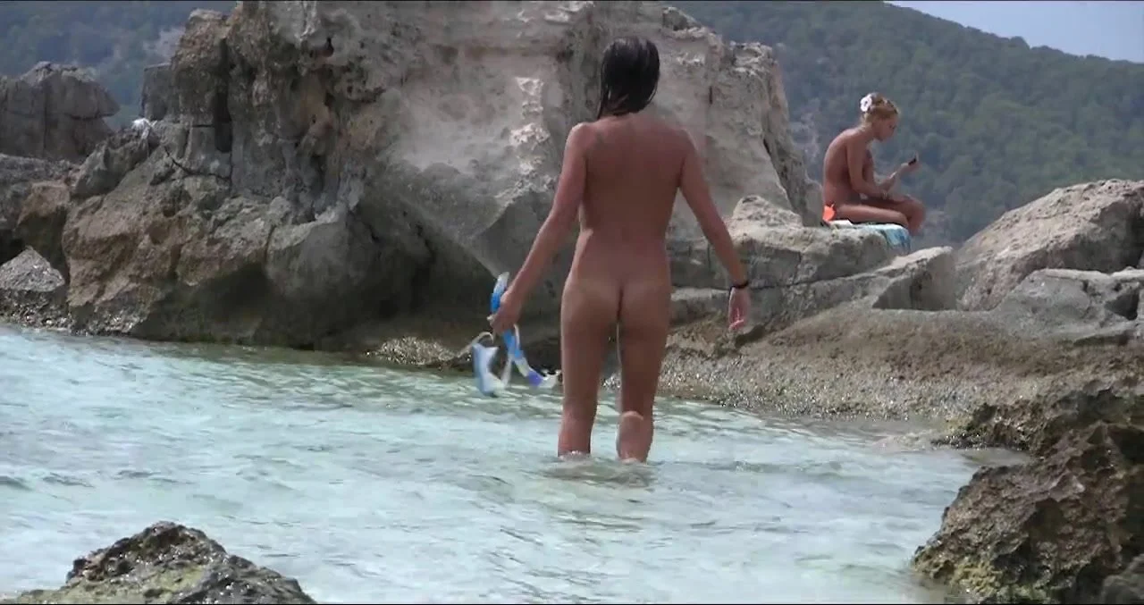 Nude beach spy hairy pussy girls - ThisVid.com