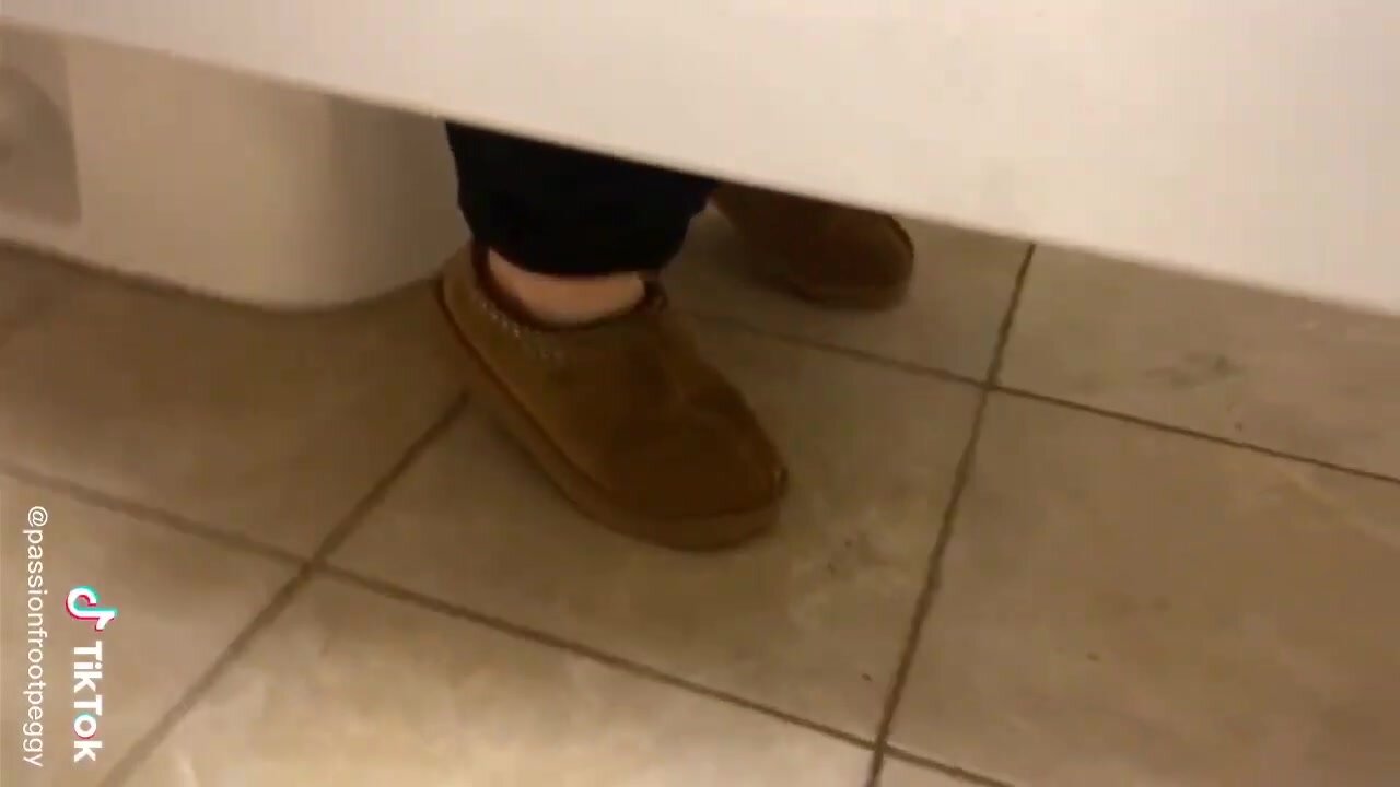 TikTok girl blowing up the toilet