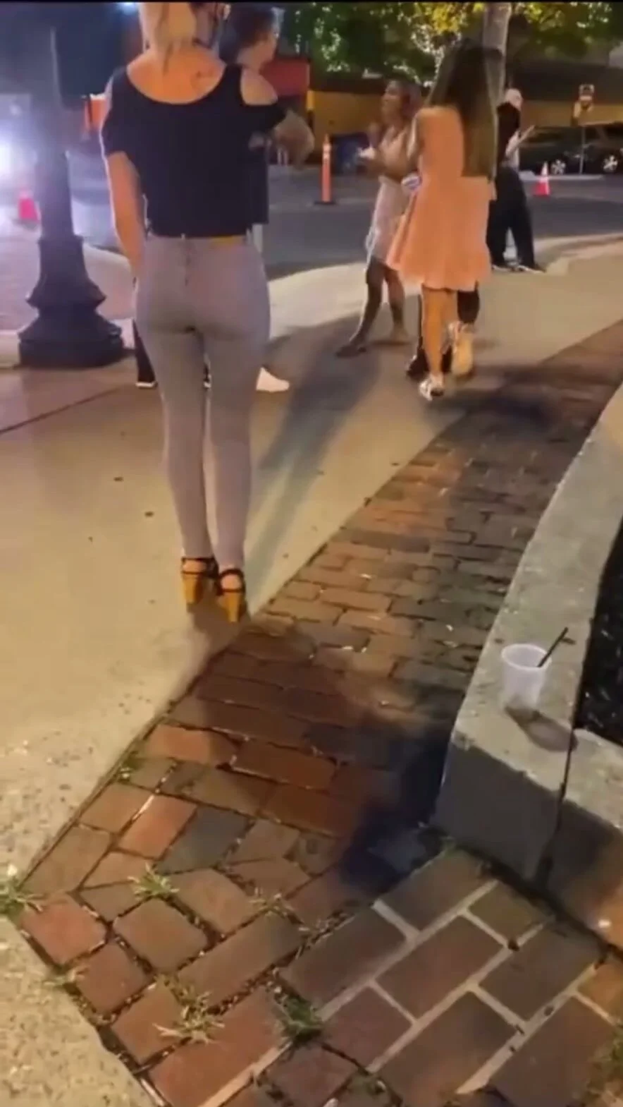 Girl peeing in public - video 11
