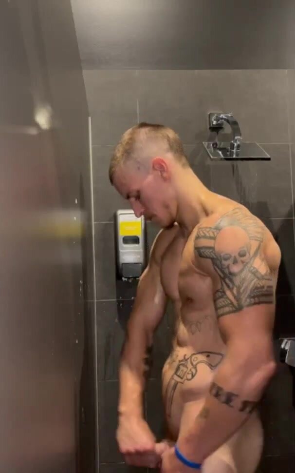 Guy cumming in the shower