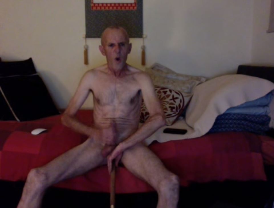 Exposed BAITED grandpa sticking stick in his ASS for ME