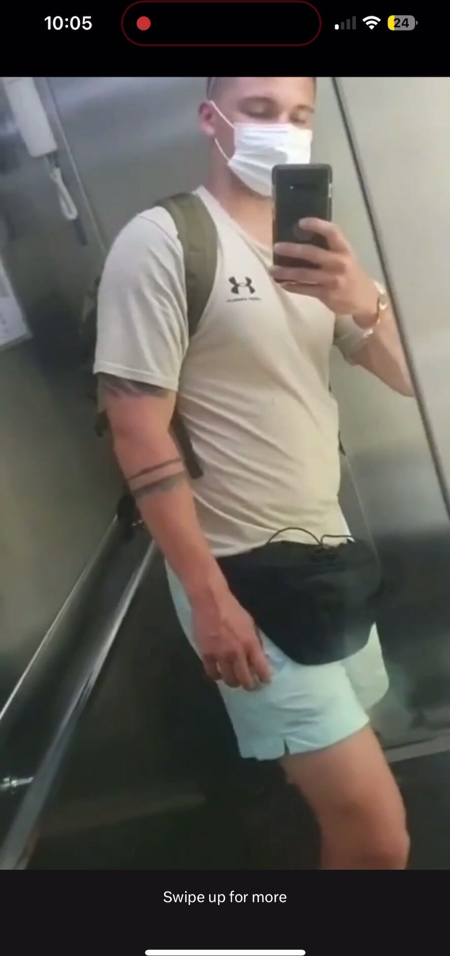 Huge sexy elevator fart