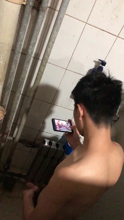 peek at the asian guy jerking in the toilet - video 10