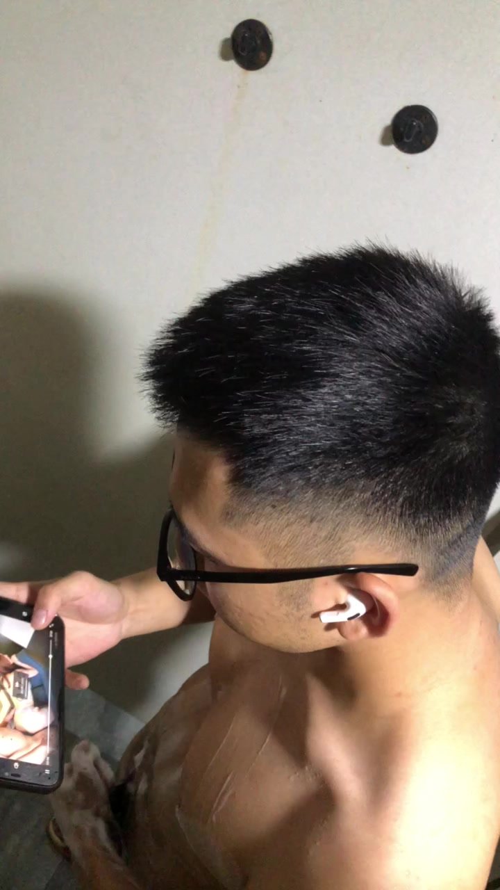 peek at the asian guy jerking in the toilet - video 21