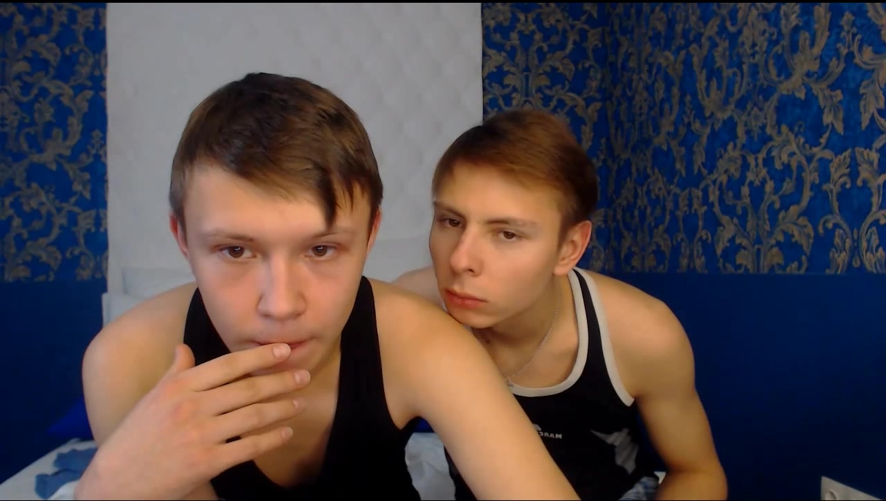 GAY RUSSIAN TWINK VERY HORNY
