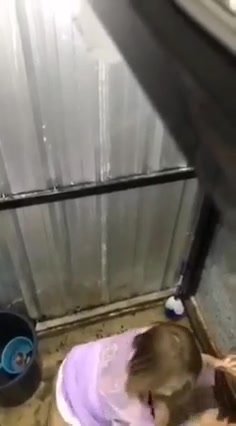 Girl Thai pissing in toilet