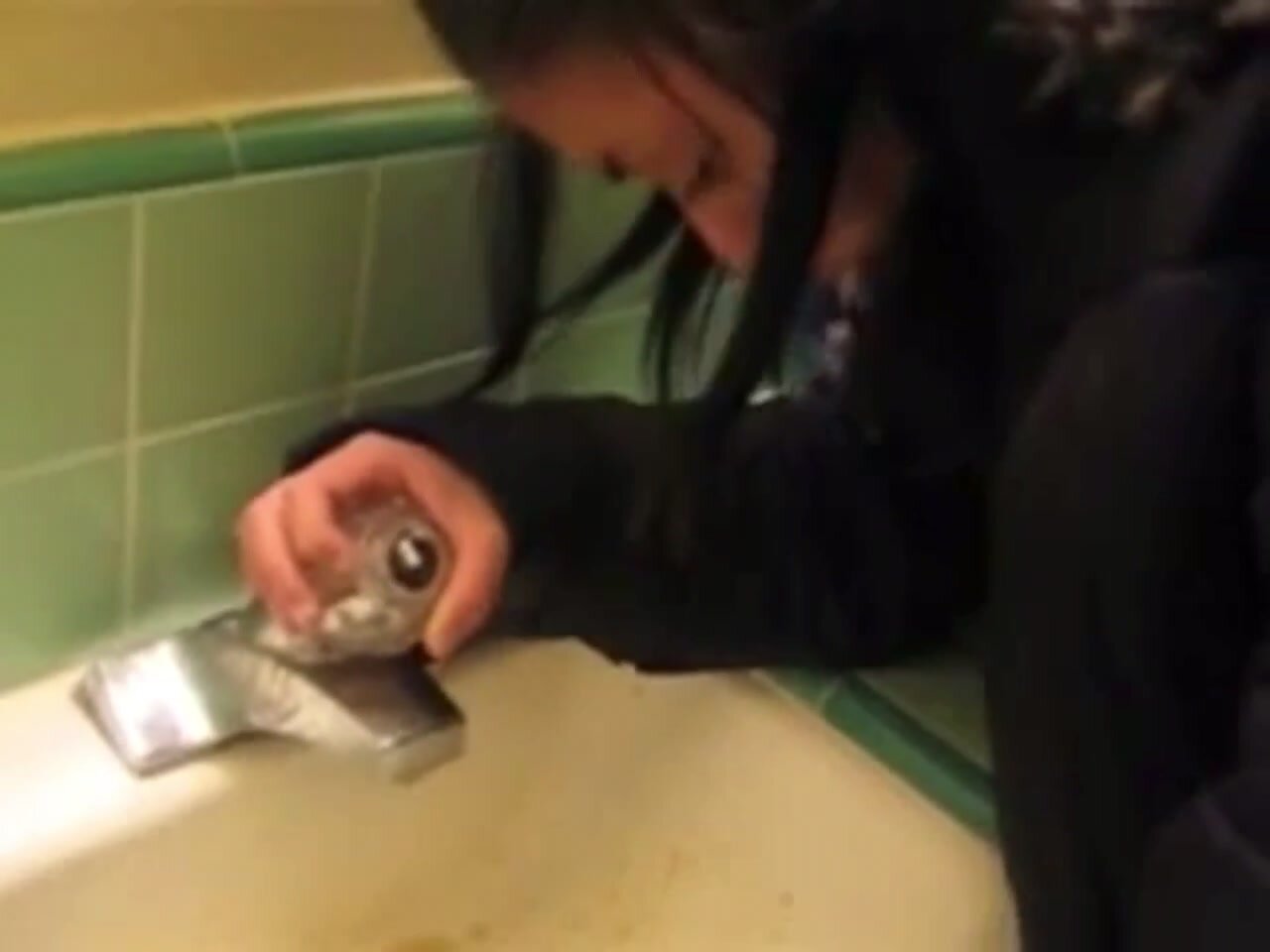 Drunk girl pukes in the sink…